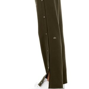 Dark Olive Courtside Tearaway Snap Pant from Alo in XS